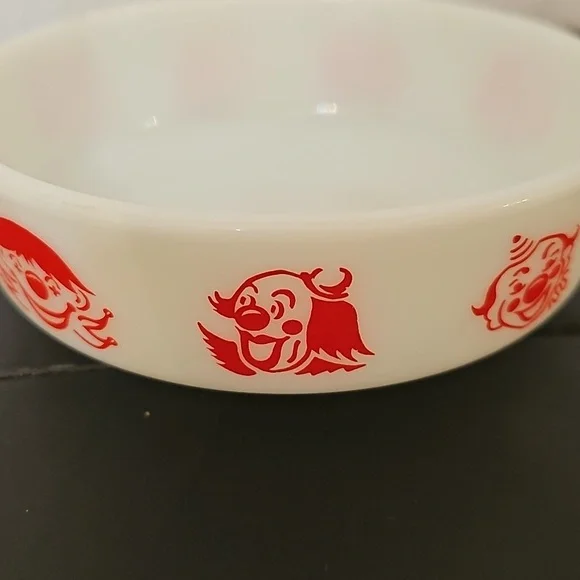 3 Piece Circus Themed Pyrex Set - Picture 6 of 12